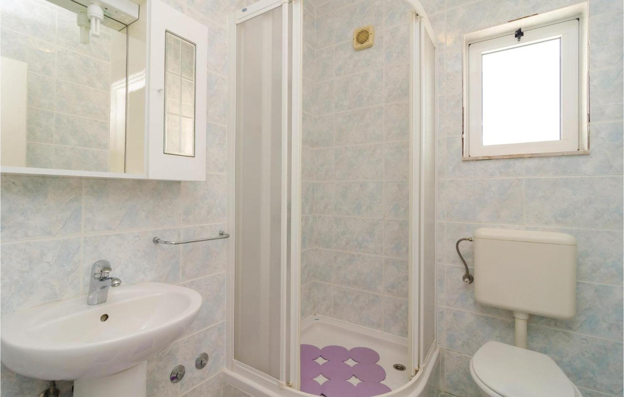 Awesome Apartment In Duba With Wifi Exteriér fotografie